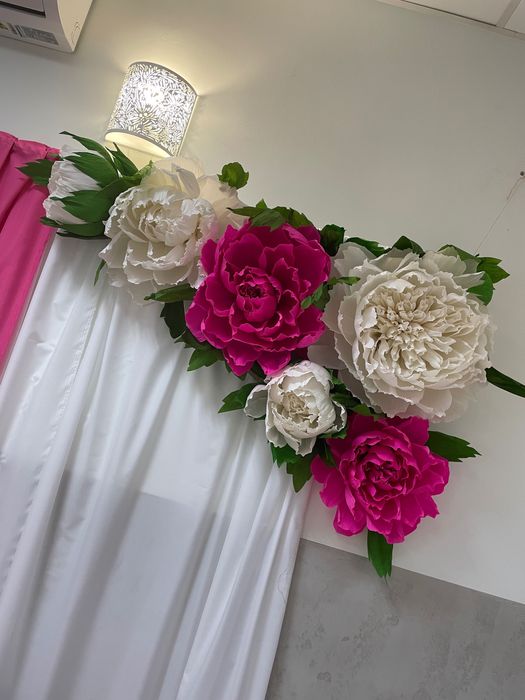 Kwiaty z krepiny na różne uroczystości