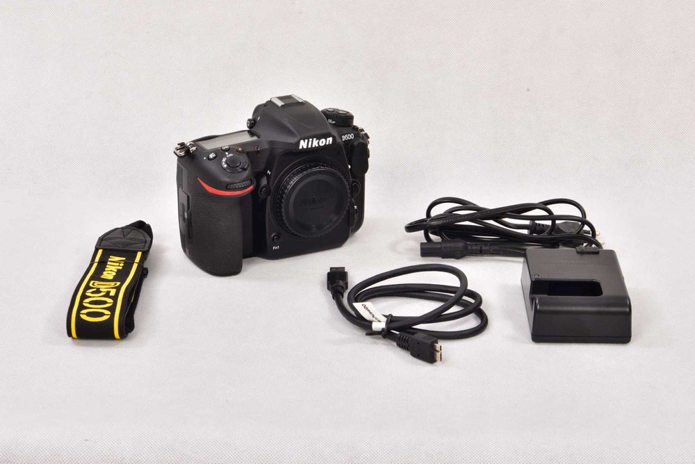 NIKON D500 body  w idealnym stanie, jak NOWY, niski przebieg 29.846 zdjęć