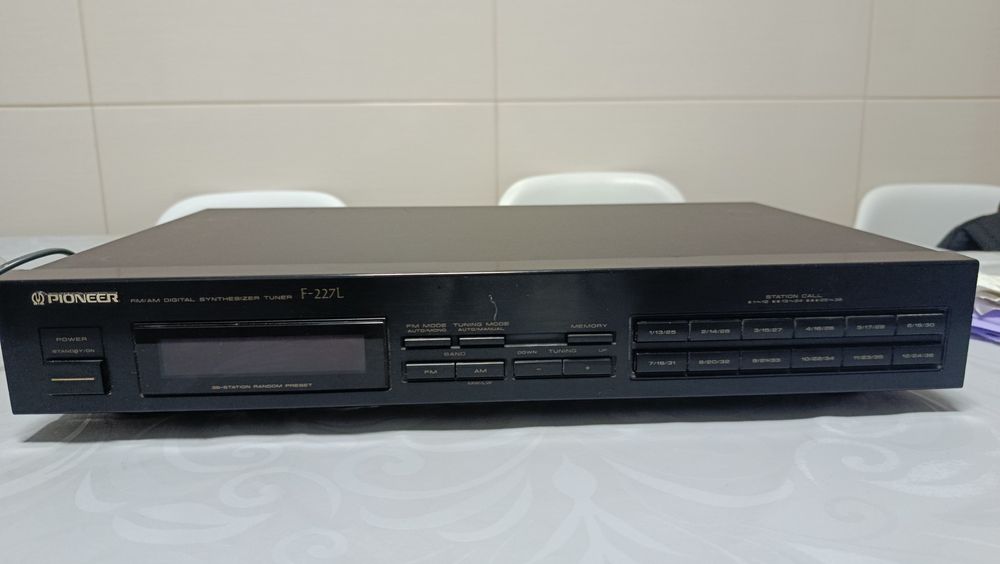 Rádio PIONEER F-227L