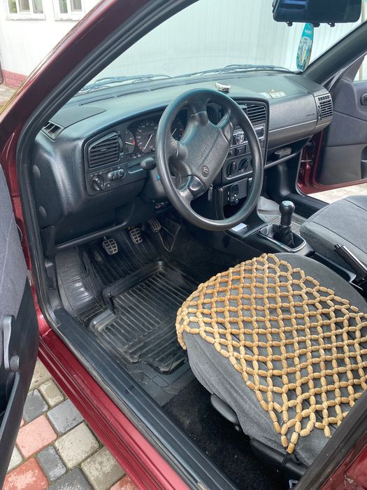 Авто VW пассат б4