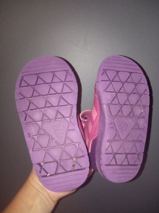 Buty niemowlęce adidas z cholewką