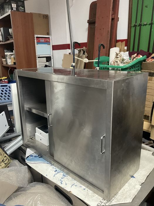 Armario inox , p louca , pratos , copos