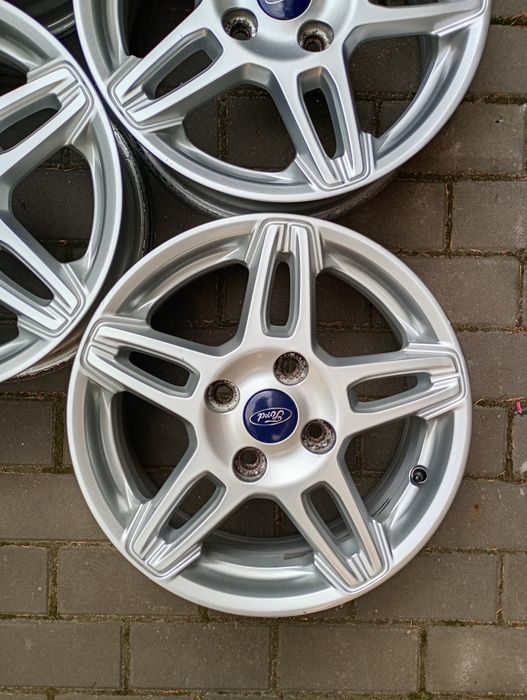 Alufelgi Ford Fiesta mk7 r15 4x108