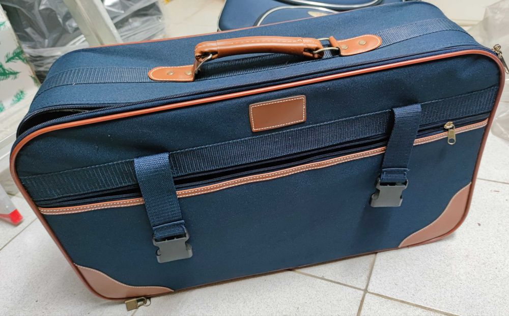Set of 2 Travel Suitcases64585636402945121