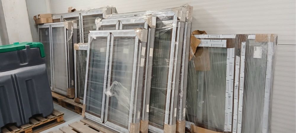 Okno 1170x1300 - Dobroplast Orzech NOWE