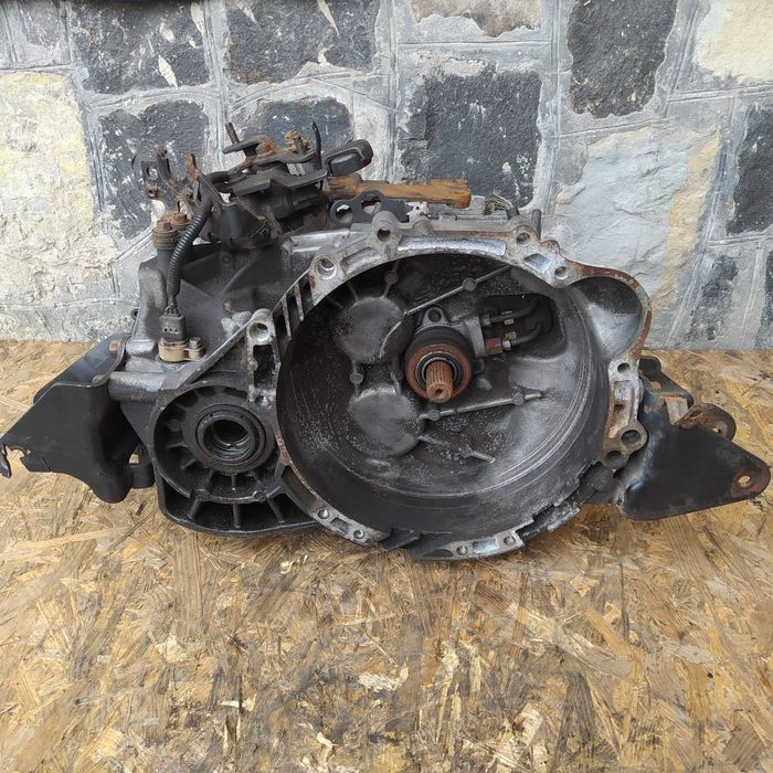 Коробка передач Kia Carens 2.0CRDi 2006-2012р.в.