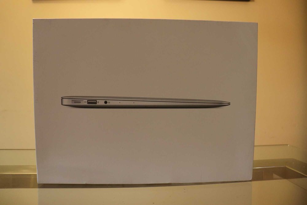 MacBook Air 13'' 2018 - Excelente Estado + Acessórios Originais