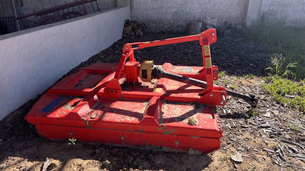 Trator John Deere 5115 M