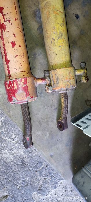 Продам гідроциліндри
