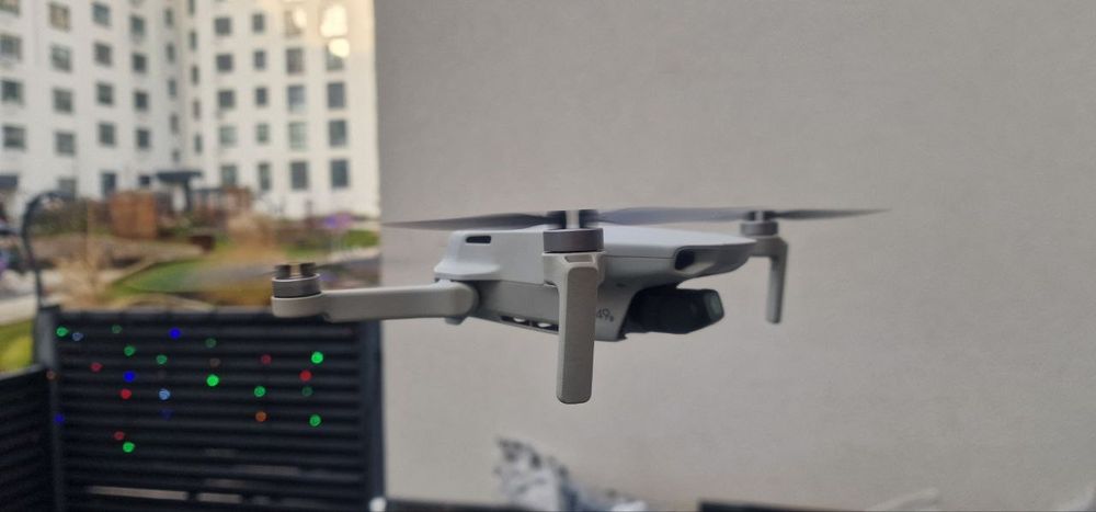 DJI mini se дрон базовий комплект