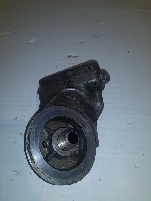 Кронштейн масляного фільтра