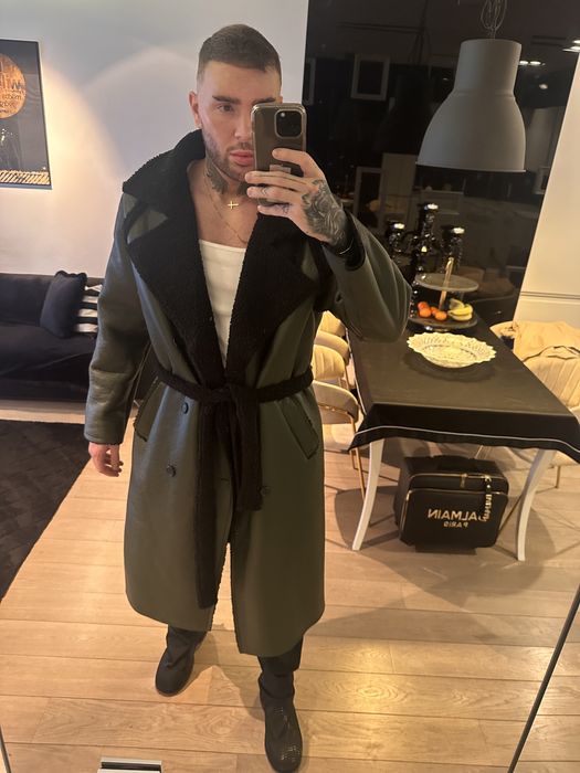 Zielony khaki oliwkowy płaszcz ocieplany kożuch kożuszek męski asos