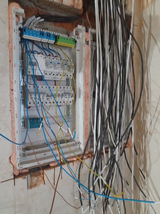 Електрик Хмельницький. Розведення проводки. Електрика в новобудові.