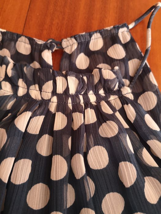 Vestido da "Vero Moda" 
Cor - rosa 
Idade - 764729958056577121