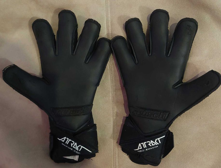 Rękawice bramkarskie Reusch Attrakt Infinity Resistor