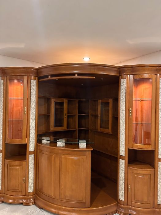 Canto de bar com vitrine