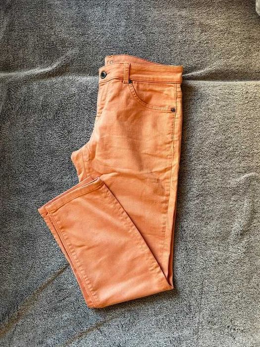 Koralowe jeansowe spodnie SLIM FIT 36