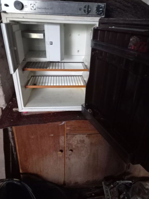 Продам авто холодильник Electrolux