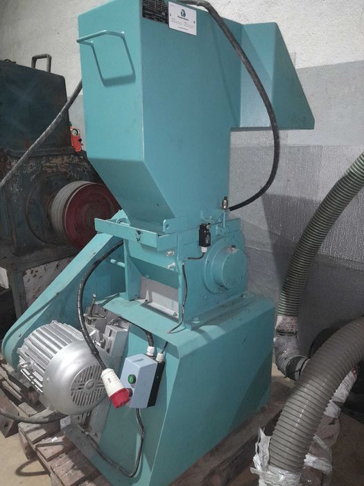 Moinhos trituradores plástico cobre cortiça esferovite etc.