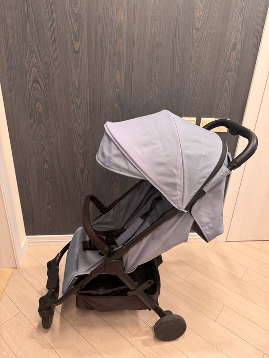 Компактна прогулянкова коляска Elodie details Mondo