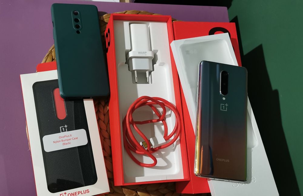 One Plus 8 8/128 GB