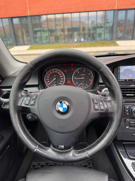BMW 320d Coupé Pack M | GPS Pro | Teto Abrir | Pele | NACIONAL