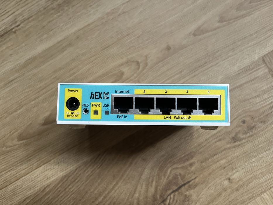 Router MikroTik hEX PoE lite (RB750UPr2) edge router