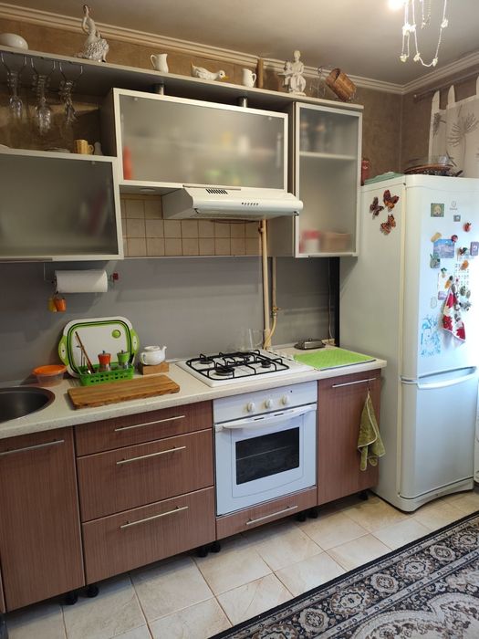 Аренда! Сдам комнату с лоджией в квартире, ж/м Красный Камень