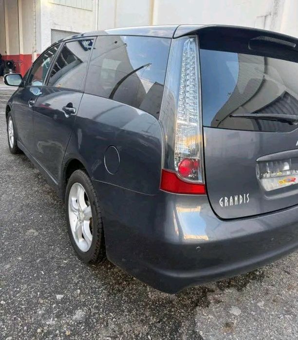 Mitsubishi Grandis