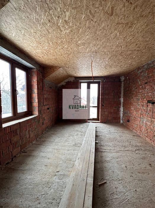 Продам добротний двоповерховий будинок у районі Смірнова