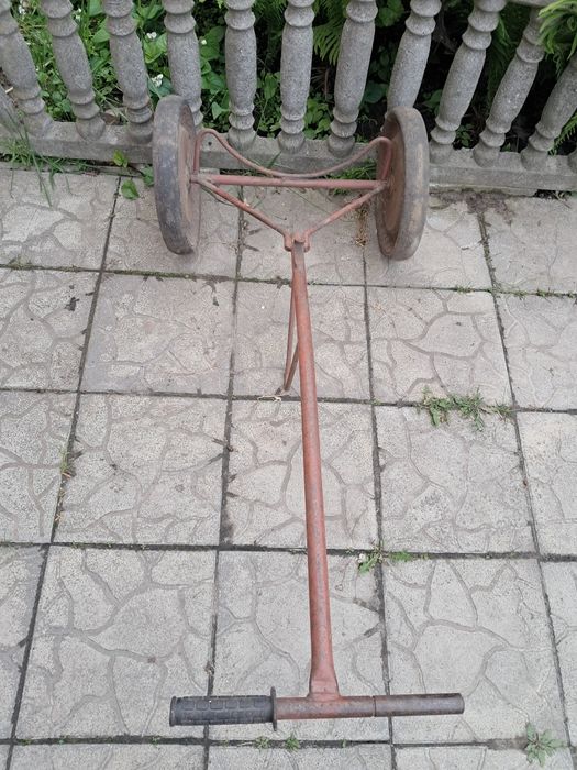 Візочок для бідона