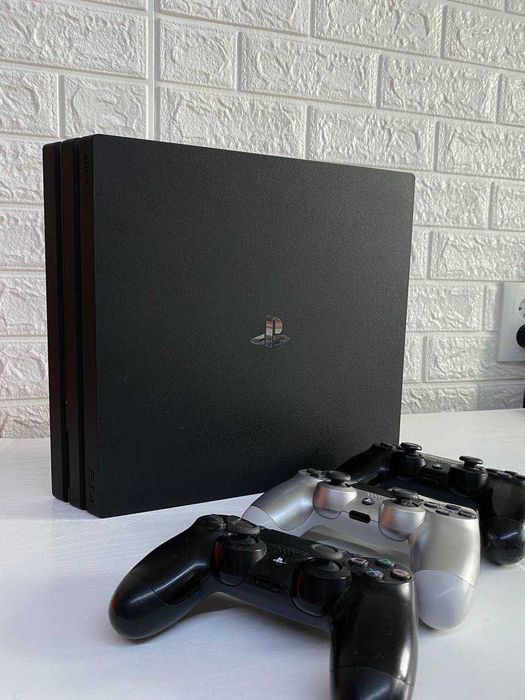 Ps4 pro 1TB Джойстик: 6 500 грн. - Приставки Суми на Olx