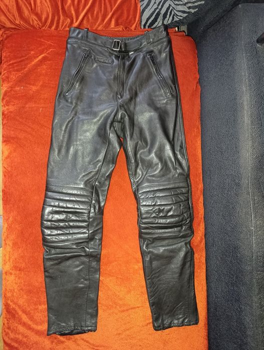 Продам мотоштани, мотокуртку, джинси шкіряні нові.