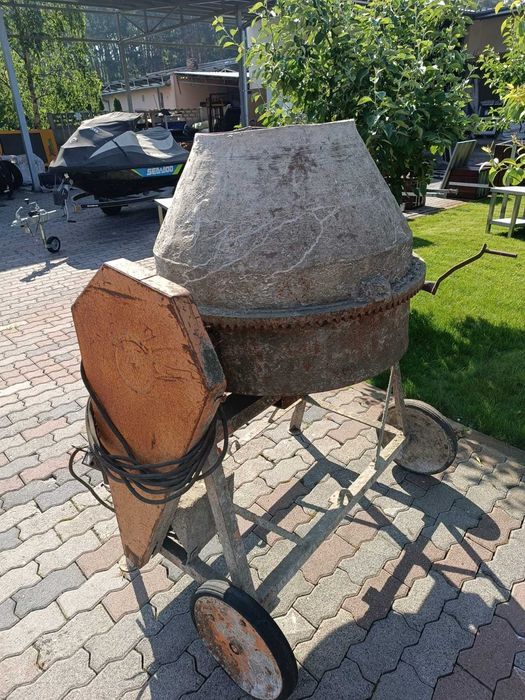 Sprzedam Betoniarka 250L