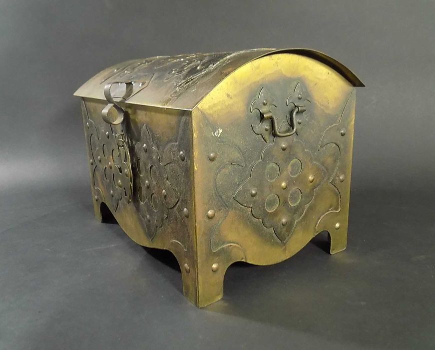 Szkatułka kuferek metaloplastyka Cz Palczewski PRL