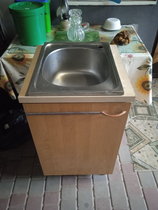 Продам тумбу с мойкой нержавейка б.у. 50*50