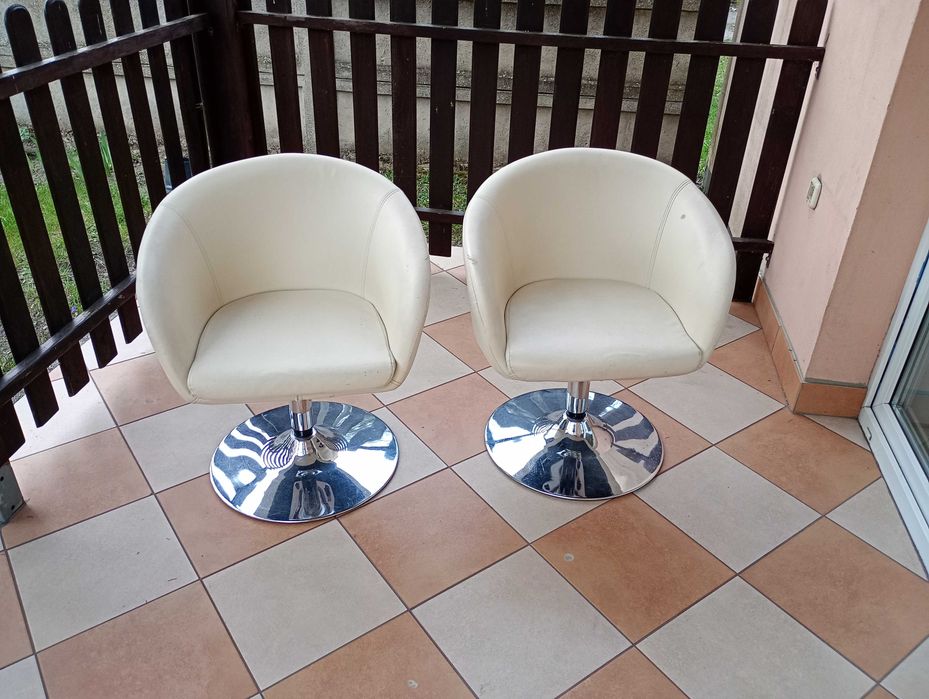 Fotele obrotowe używane.