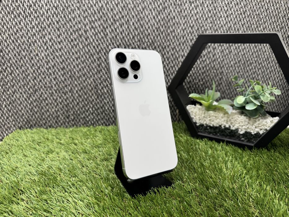 iPhone 16 Pro Max 256Gb АКБ 94% Neverlock White Titanium Айфон