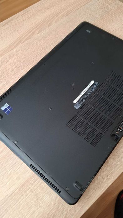 Dell Latitude E5550 i5-5200 8GB SSD 256GB  Win 11 Prof