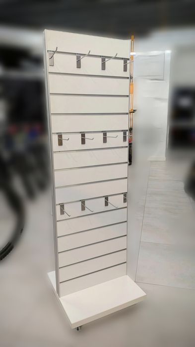 Stojak space wall na kółkach, panel, gondola.