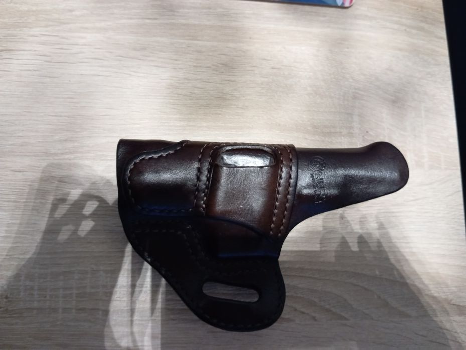 Kabura skórzana do P-99