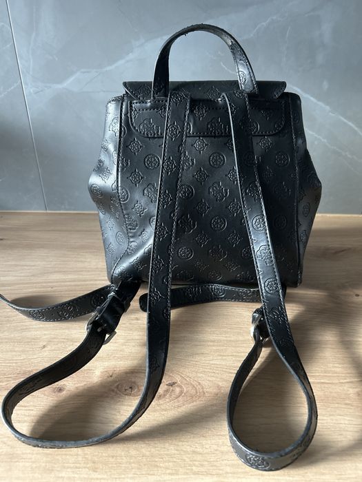 Plecaczek Guess czarny