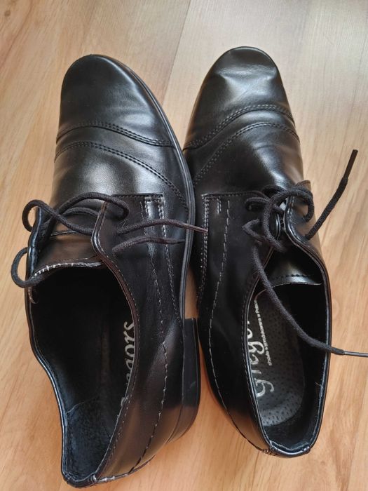 Buty wizytowe 25cm.