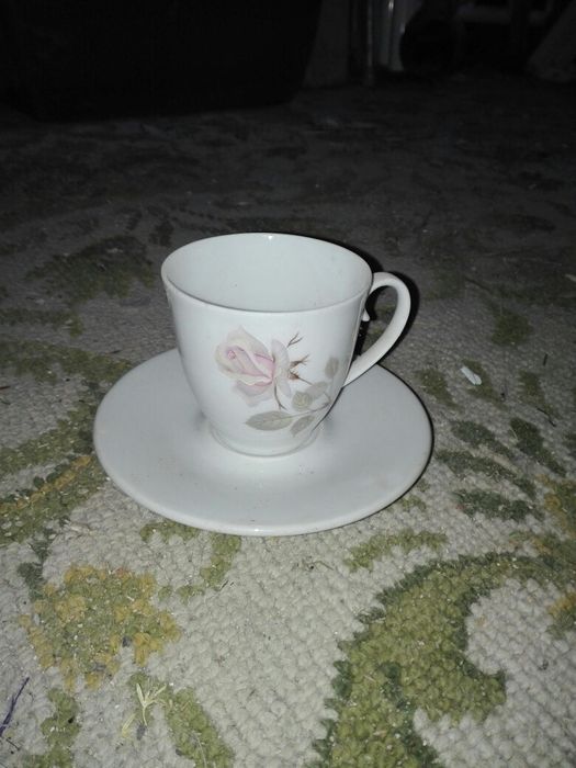 Chávena + pire .  .