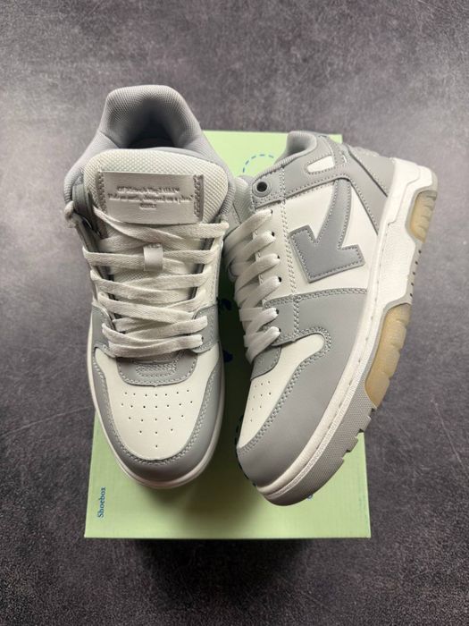 Off White Out of office Grey White
