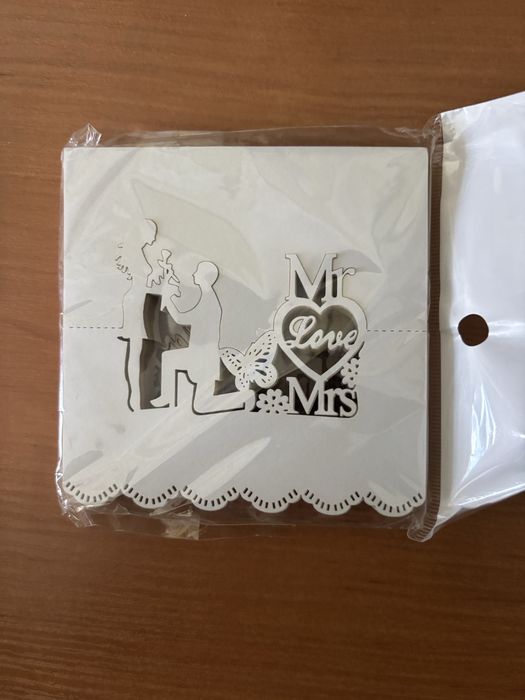 Весільна сукня і біжутерія до неї