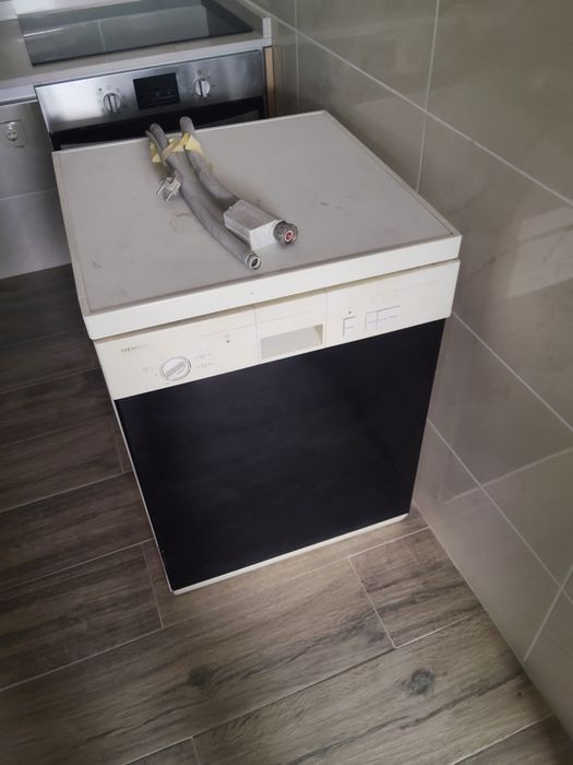 Máquina de lavar loiça a funcionar perfeitamente 75 euros