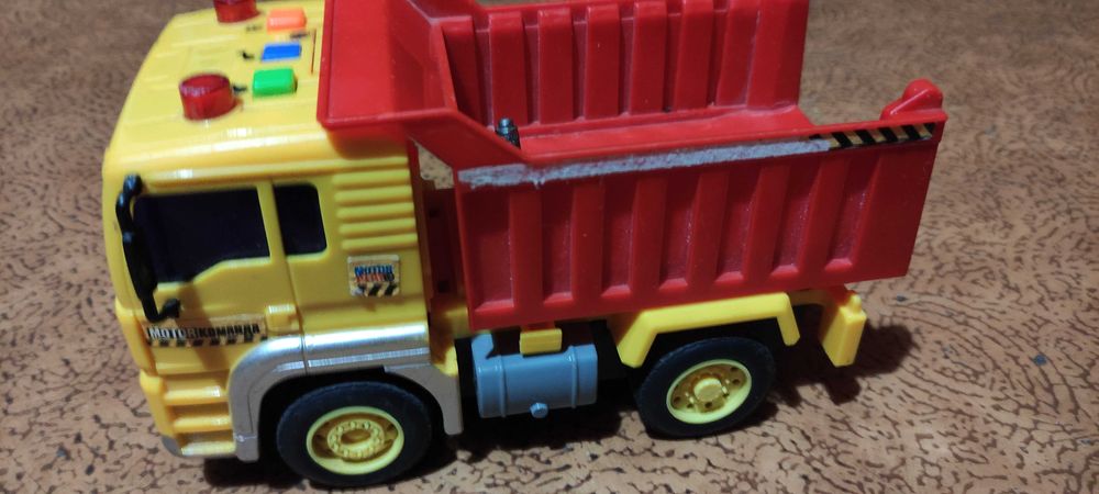 Грузовик- самосвал