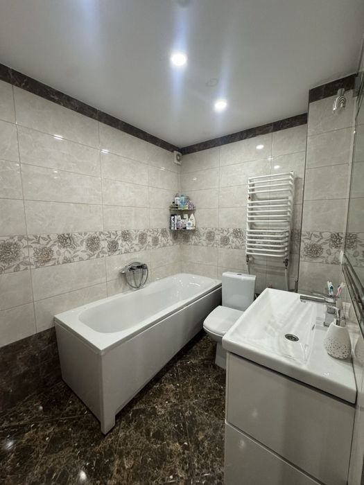 Продаж 3-кімнатної з меблями та ремонтом м. Калуш