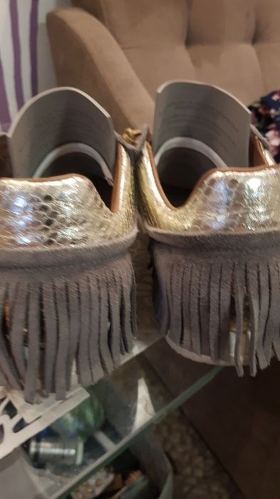Buty  zamszowe  38